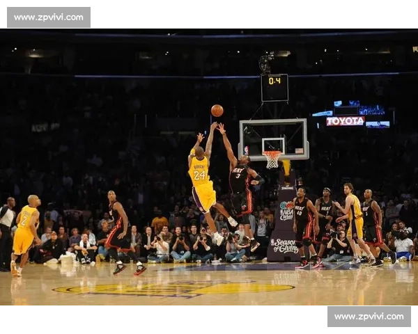 湖人对阵热火精彩对决全程直播，聚焦顶级球员激烈碰撞